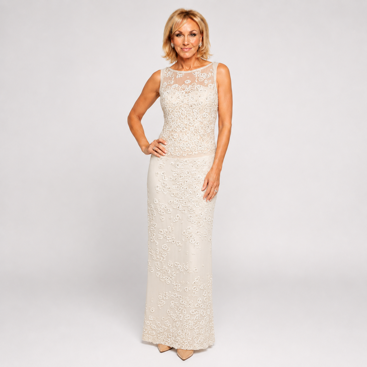 Vera Wang Long Beaded Cream Gown Size 8