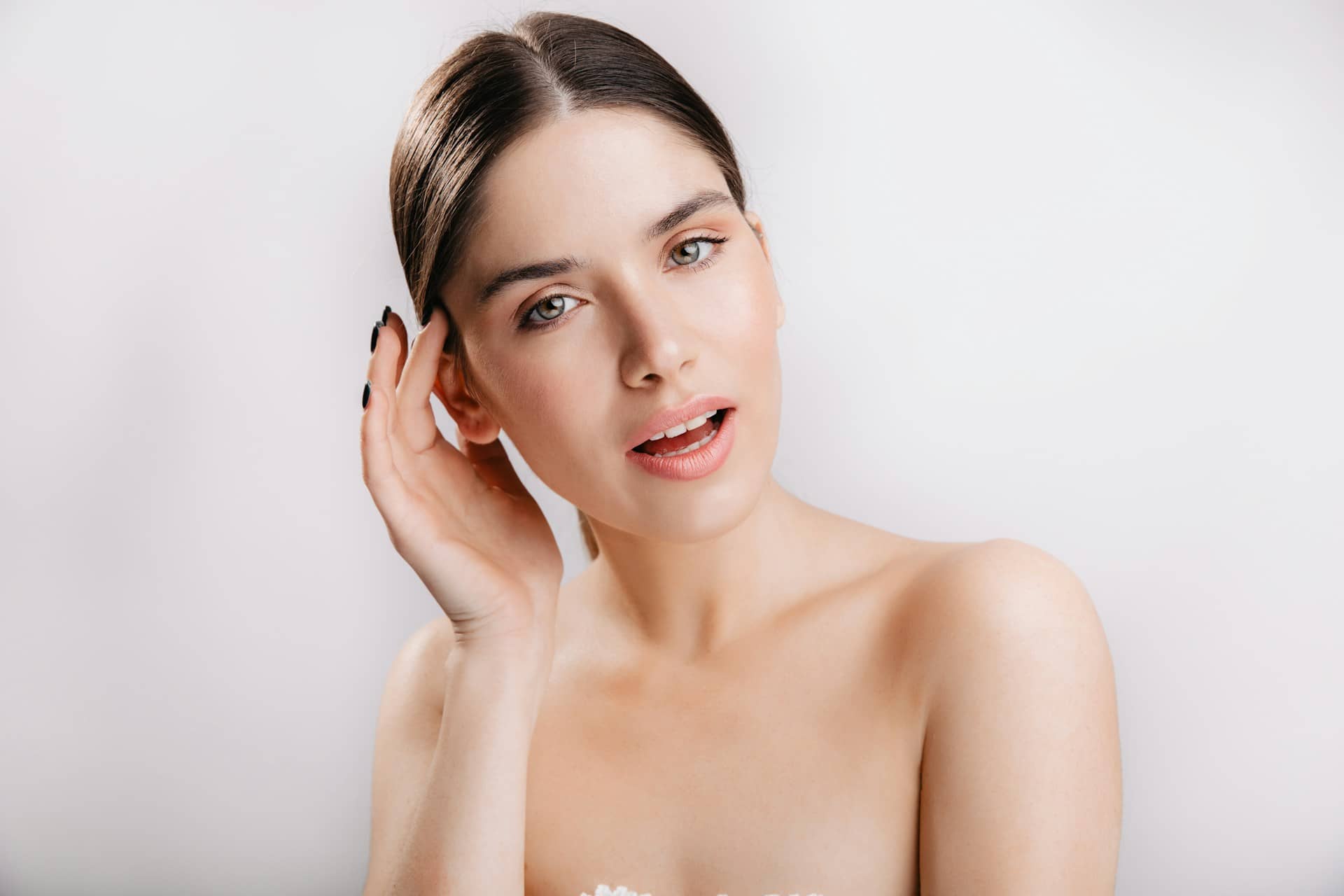 A woman with a dreamy, cloud skin look