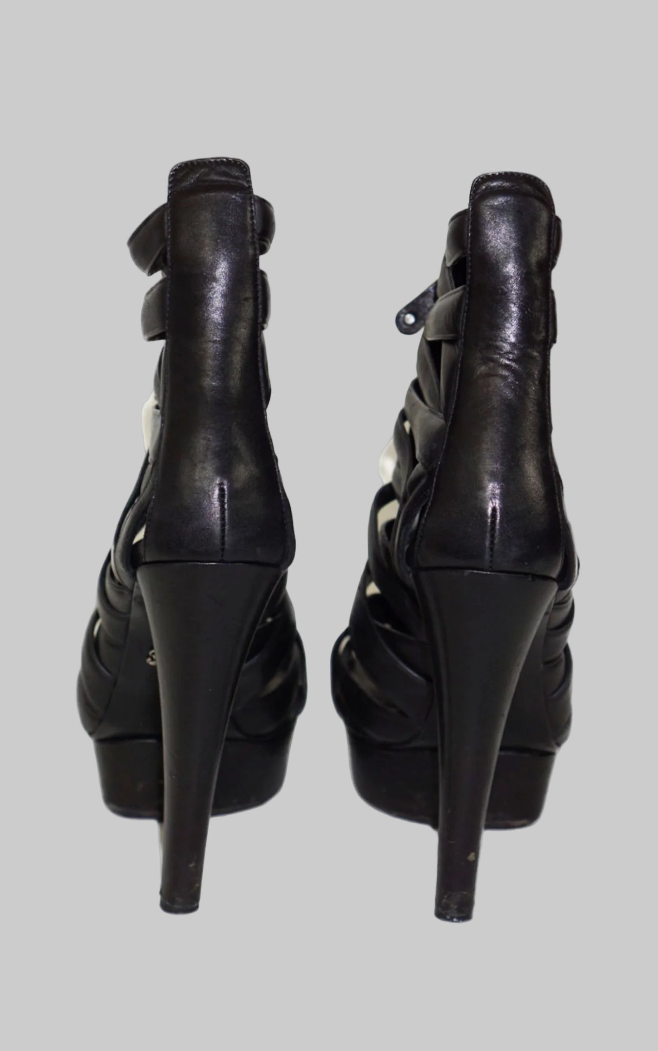 Loved By Lea: Gucci Black “Venus” Zip Pump — EU 39 / US 9 (Very Rare)
