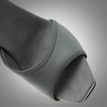 Loved By Lea: Gucci Grey Leather Gail Platform Sandals – Size 8.5/38.5 with Box