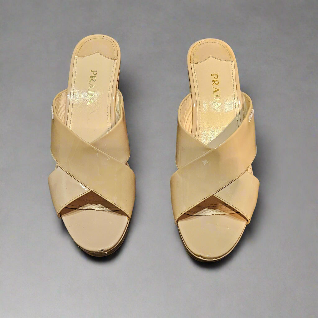 Loved By Lea: Pre-loved Prada Patent Leather Platform Slides – Fair Condition, Neutral, EU 40.5/US10.5