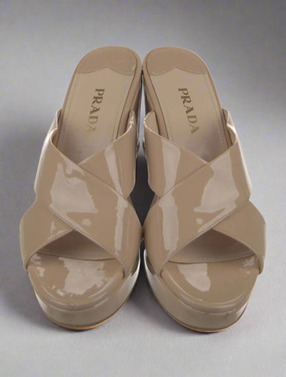 Loved By Lea: Pre-loved Prada Patent Leather Platform Slides – Fair Condition, Neutral, EU 40.5/US10.5
