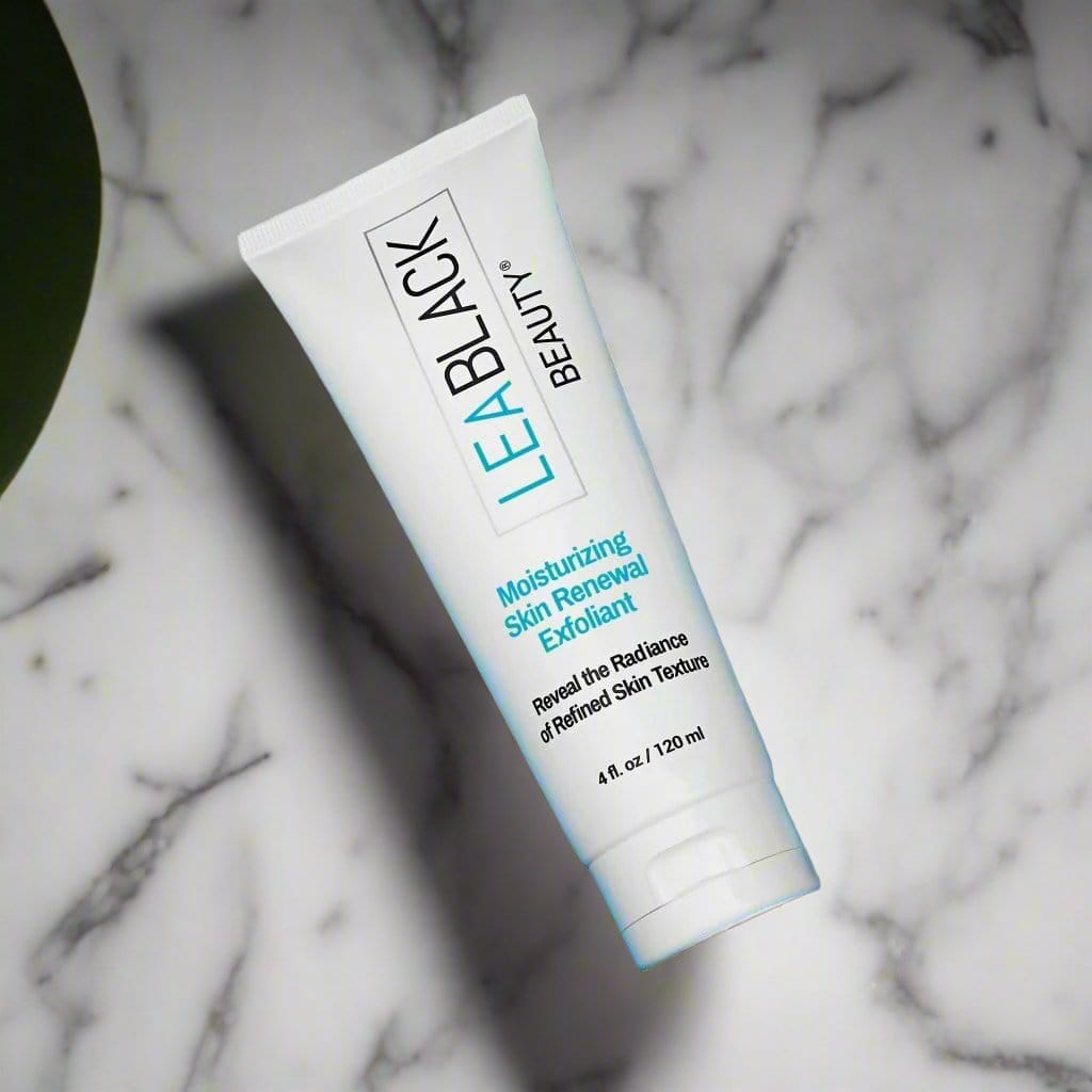 The back of a bottle of Lea Black Beauty® Skin Revitalizing Daily Face Wash